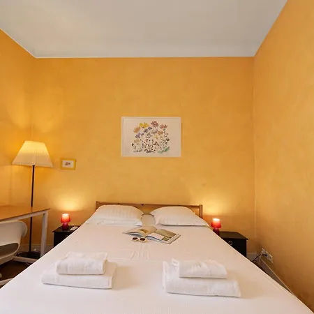 Grand Dans La Vieille Lägenhet