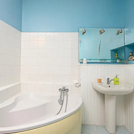 Grand Dans La Vieille Lägenhet *