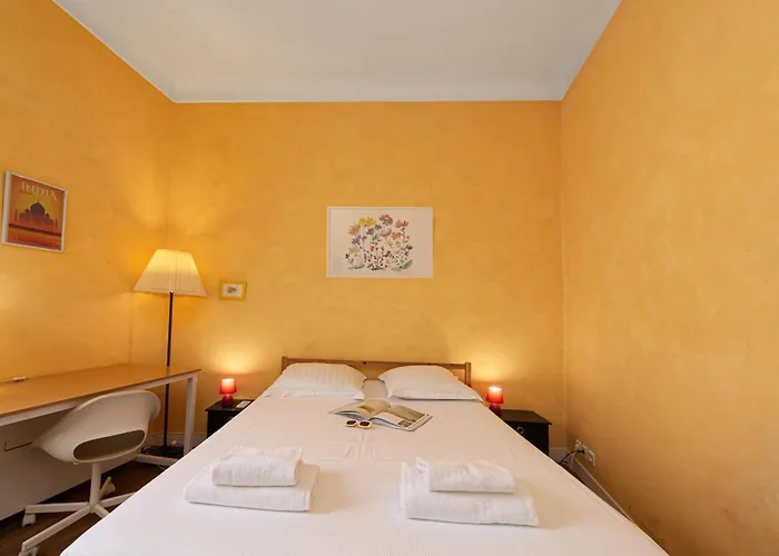 Grand Dans La Vieille Apartment