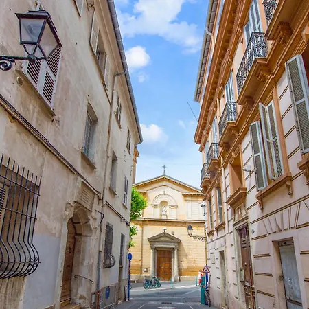 Appartement Grand Dans La Vieille