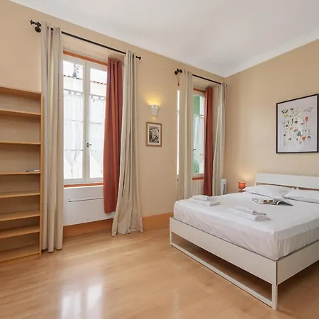 Grand Dans La Vieille * 멍똥