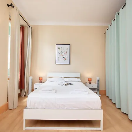 Grand Dans La Vieille 아파트