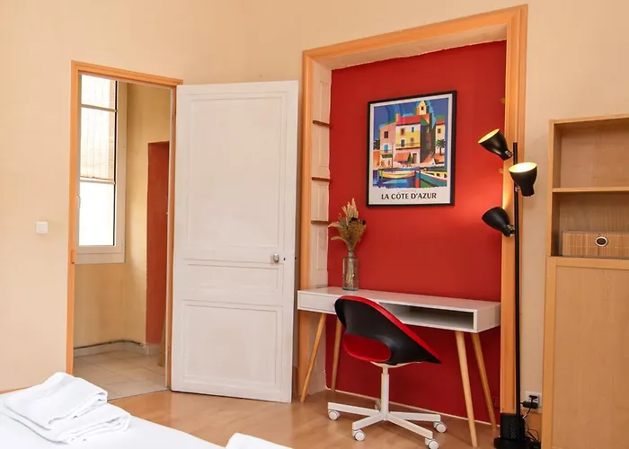 Grand Dans La Vieille *