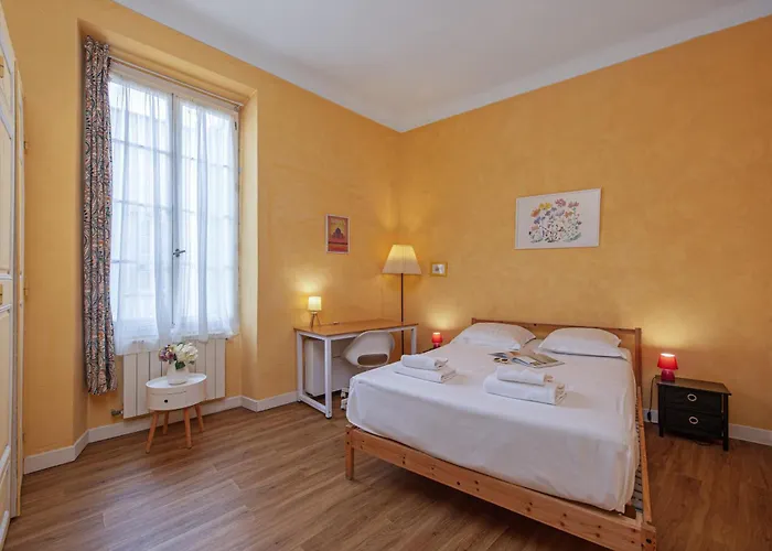 Grand Dans La Vieille *